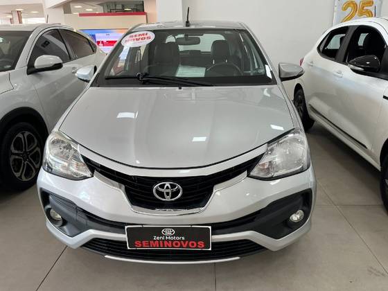TOYOTA ETIOS 1.5 PLATINUM 16V FLEX 4P AUTOMÁTICO TOYOTA ETIOS 1.5 PLATINUM 16V FLEX 4P AUTOMÁTICO